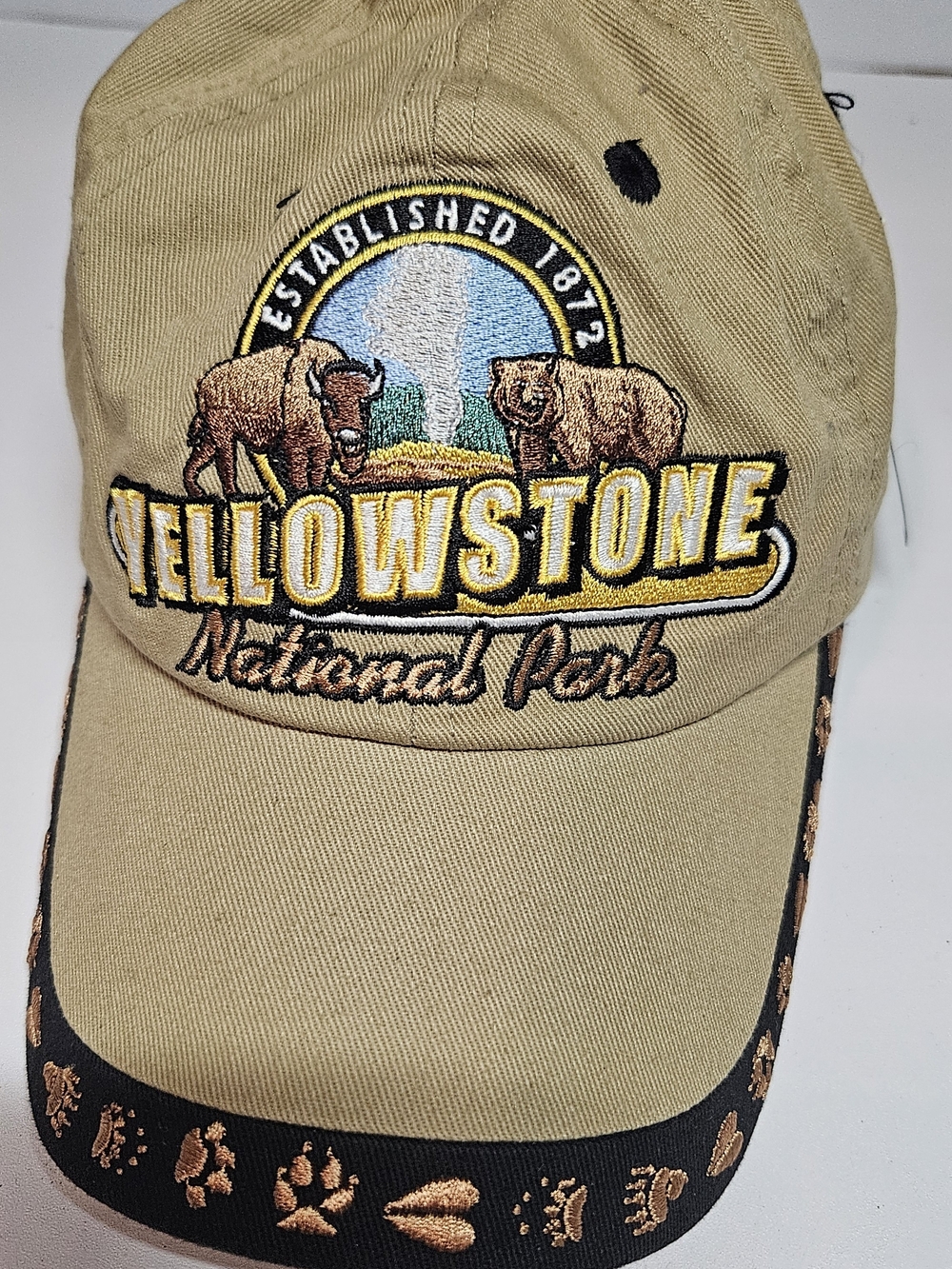 Yellowstone National Park 100% Cotton Embroidered Adjustable Hat NWT